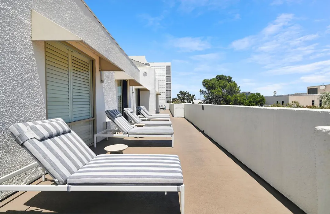 Gateway Hotel Santa Monica-1